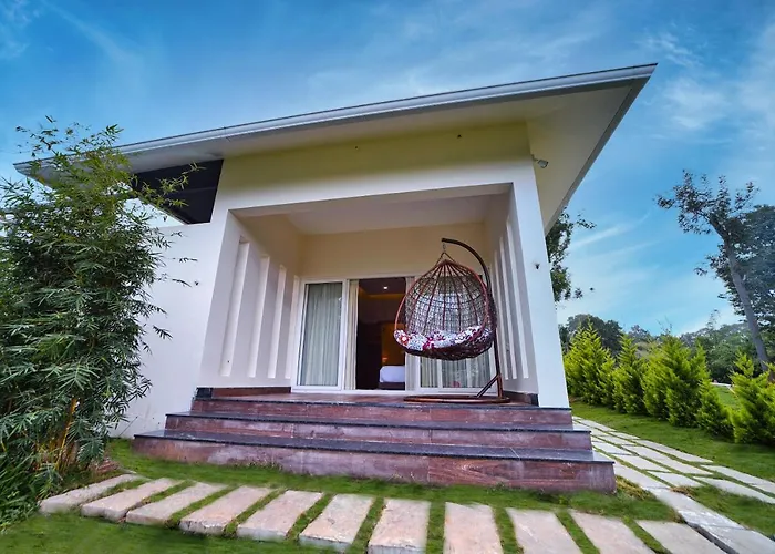 Jungle Bay Resorts & Spa