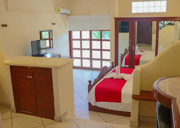 Cheap hotel: Villas Coco Resort - All Suites (Adults Only)