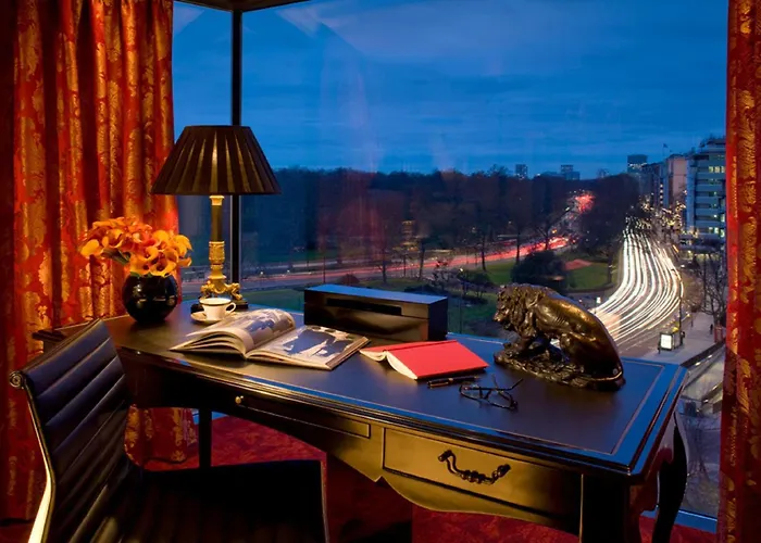 5 star hotel: Four Seasons Hotel London At Park Lane