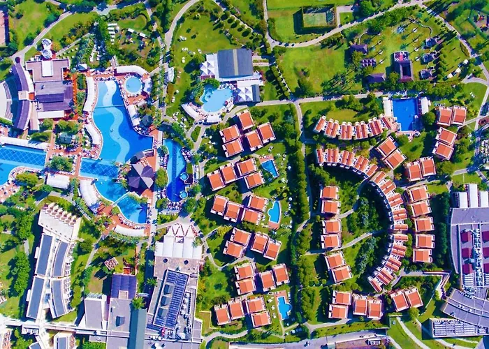 Hotel mit Tennis: Holiday Village Türkiye