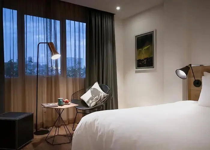 All inclusive Resort: C Central Hotel- De Tham Bui Vien Walking Street