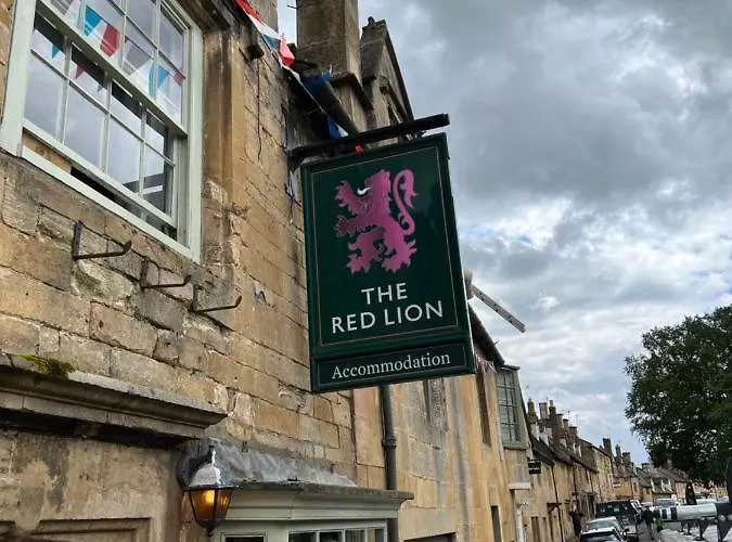 Cheap hotels Red Lion