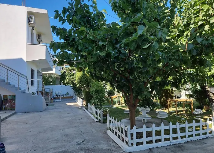 Guest House Vila Elezi