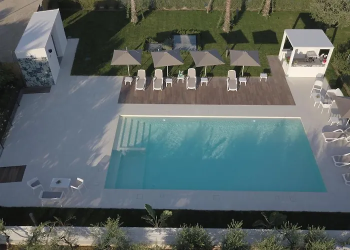 Hotel con piscina: La Locanda dei Cavalieri Country House