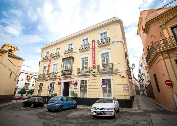 Beach hotel: Petit Palace Santa Cruz