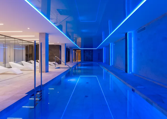 Hôtel avec vue: L'Azure Hotel 4* Sup