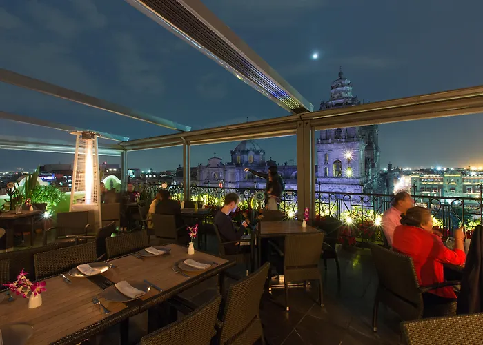 Hotel with view: Zocalo Central & Rooftop Mexico City