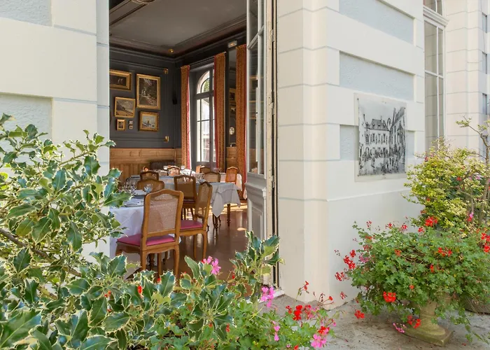 Hotel France Et Chateaubriand