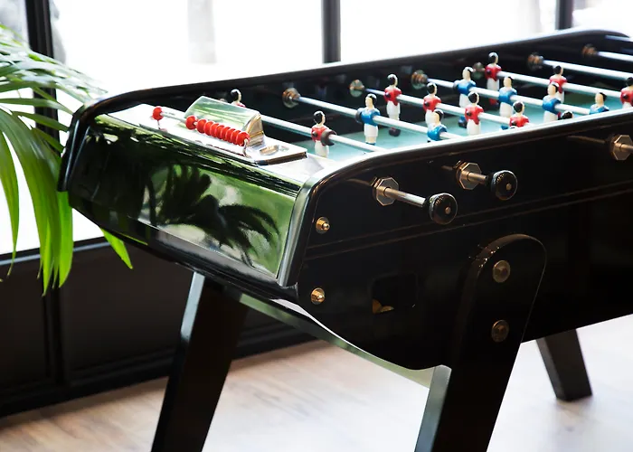 Hotel cerca del colegio: Hotel The Playce By Happyculture