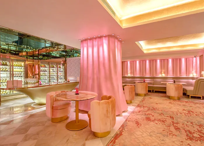 Motel: Lebua At State Tower