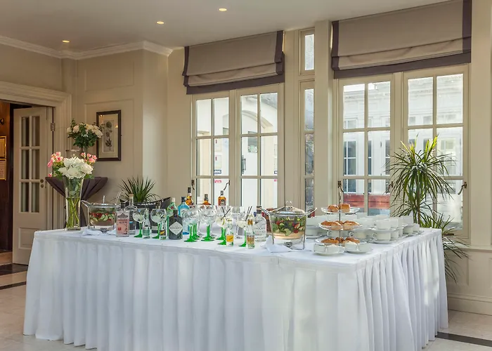 Hotels With Four Stars Killarney Heights