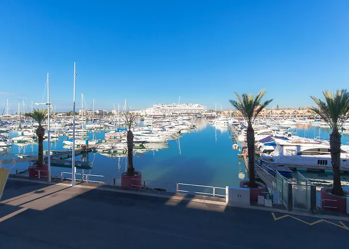 Marina Plaza By Garvetur