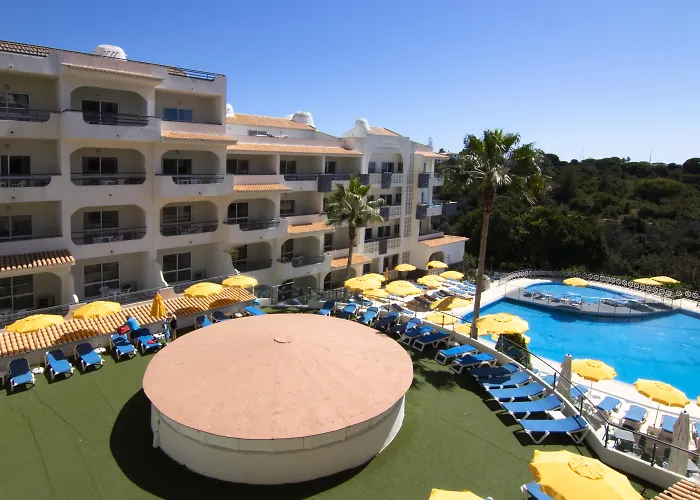 Luna Miramar Club