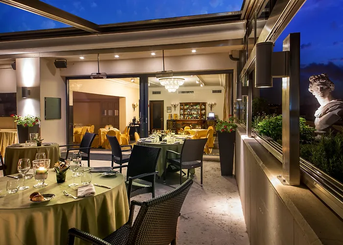 Hotel Jacuzzi: Hotel Savoy