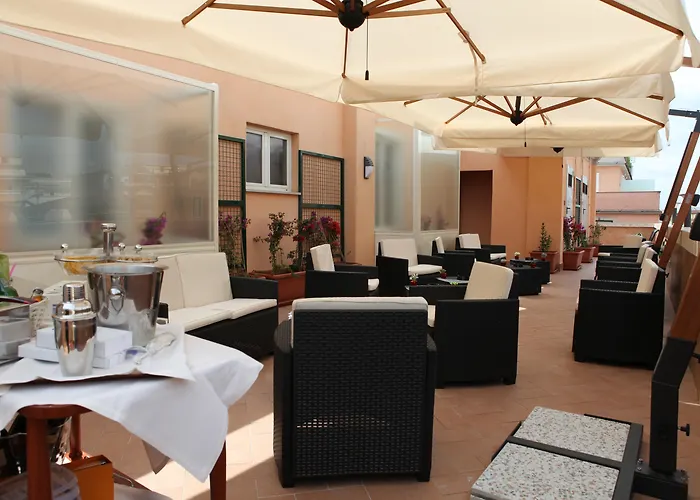 Central hotel: Augusta Lucilla Palace