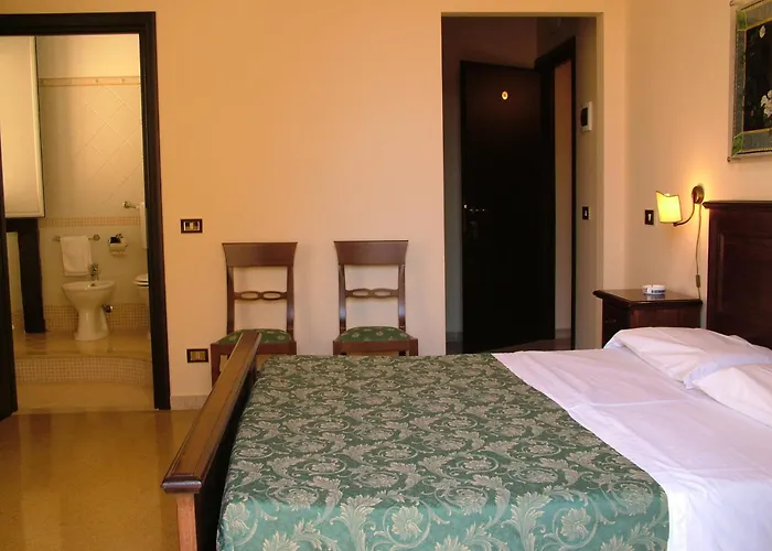 Hotel con golf: Hotel Del Centro