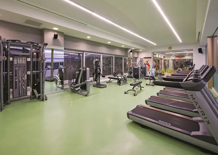 Golf Hotel: Radisson Residences Avrupa Tem Istanbul