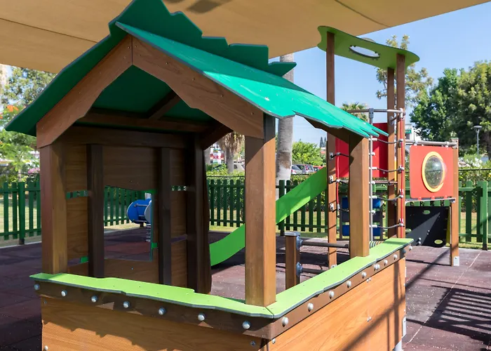 Hotel met tennis: Golden Bay Beach Hotel