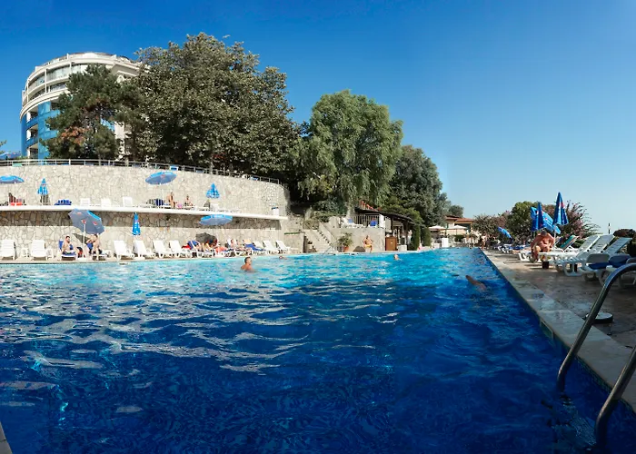 Resort: Elpida Hotel