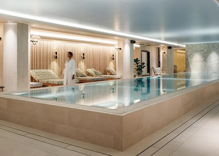 Jacuzzi-Hotel: Elite Palace Hotel & Spa