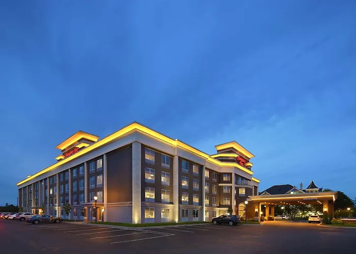 3 star hotels Hampton Inn Holland