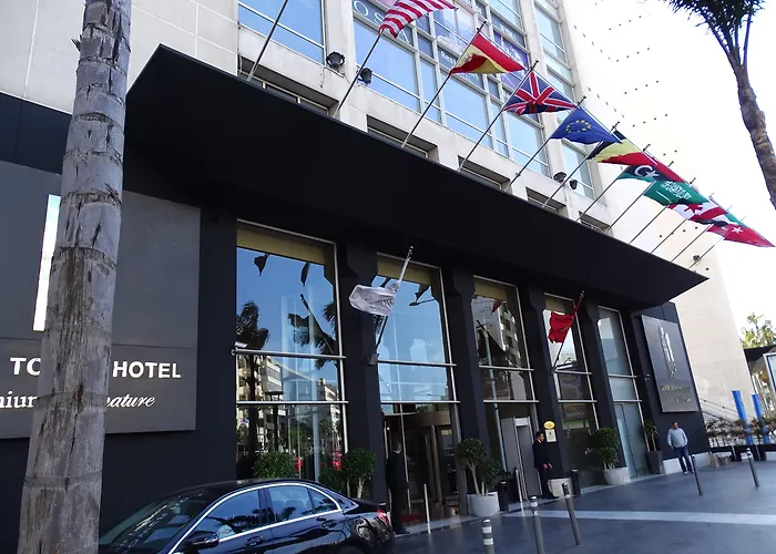 Hoteles con Jacuzzi Kenzi Tower