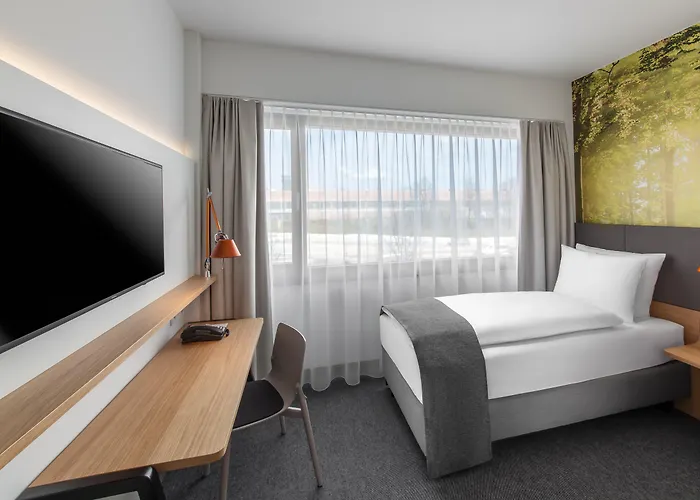 Hotel com pingue-pongue: Holiday Inn Munich - Leuchtenbergring By Ihg