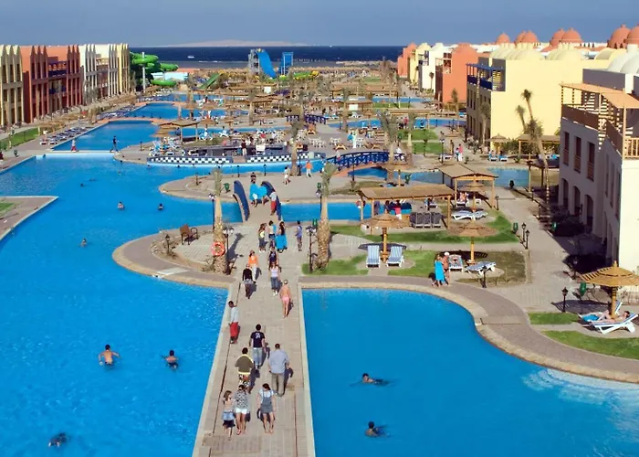 Hôtel Waterpark: Titanic Beach - Families And Couples Only