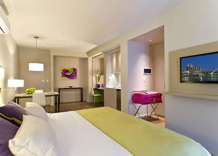 Hotel cerca del colegio: Bulnes Eco Suites