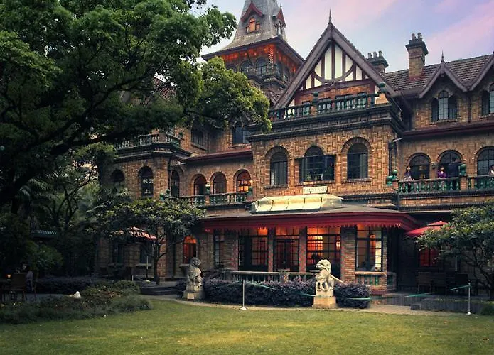 Moller Villa