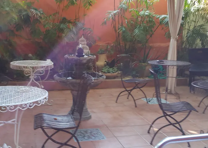 Beach hotel: Central Hotel