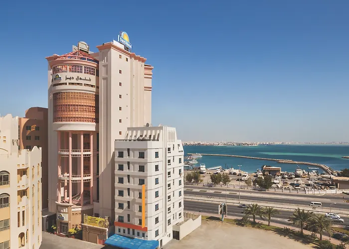 Hotel: Palette Luxury Marina View Formerly Happy Days Hotel