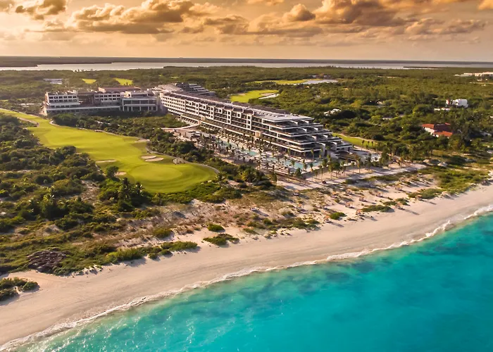 Resort: Atelier Playa Mujeres (Adults Only)