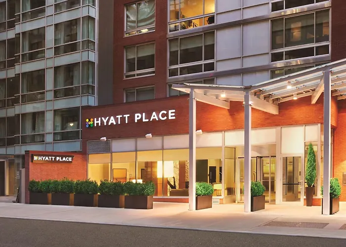 Hotel with pool: Hyatt Place New York/Midtown-South