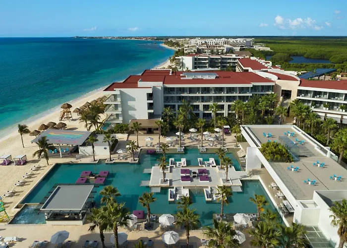 Pet Friendly hotel: Breathless Riviera Cancun Resort & Spa (Adults Only)