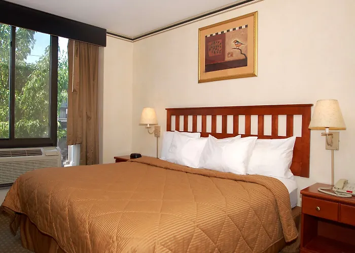 Hotel com jacuzzi: Red Lion Inn & Suites Long Island City