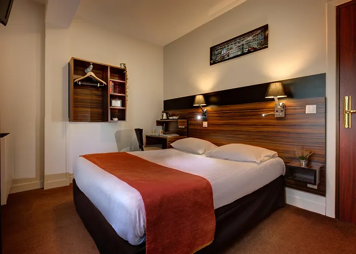 Hotel 3 estrelas: Hôtel Léna