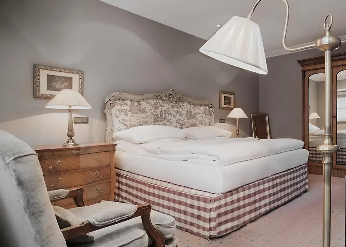 Resort: Schlosshotel Berlin by Patrick Hellmann