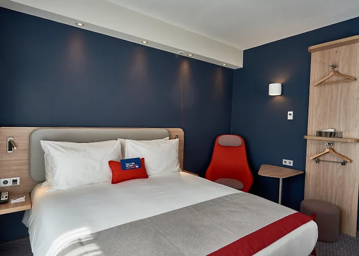 Holiday Inn Express - City Hall By Ihg