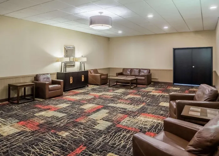Ramada By Wyndham Grand Forks