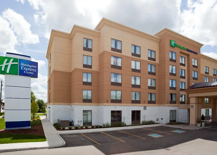 Central hotel: Holiday Inn Express & Suites - Woodstock, On Canada