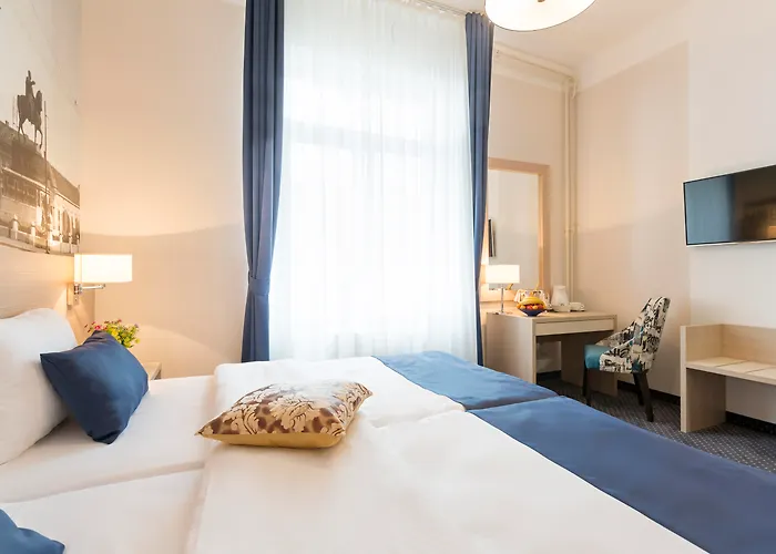 Luxe hotel: Five Points Square - City Center