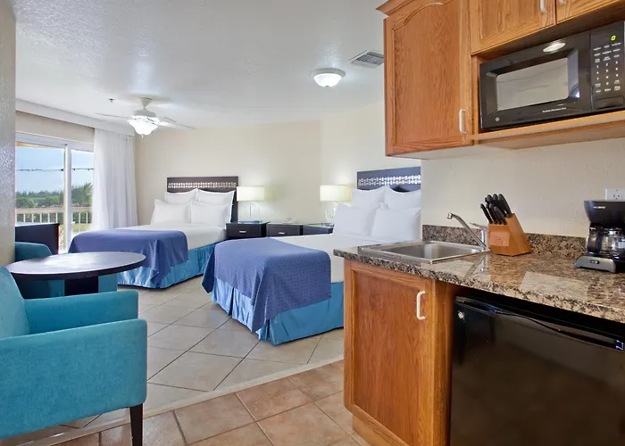 Romantic hotel: The Grand Caymanian Resort