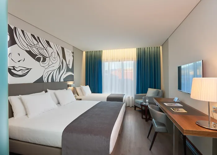 Hotel com jacuzzi: Timbre Heroismo