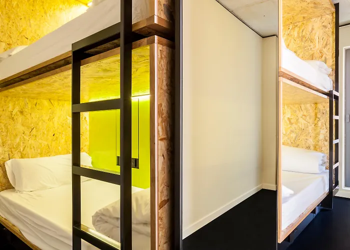 Hotel nahe College: Bastardo Hostel