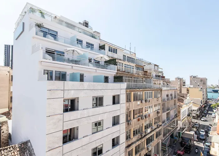 Gallery Suites & Residences Piraeus