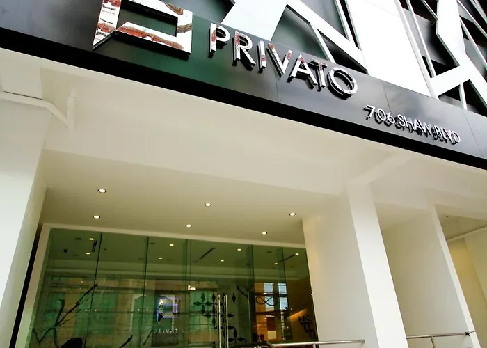 Luxury hotel only: Privato Ortigas