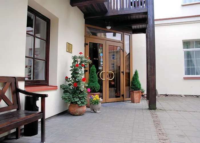Luxury hotel only: City Gate