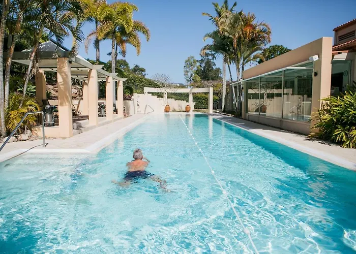 Hotel near College: Noosa Springs Golf & Spa Resort