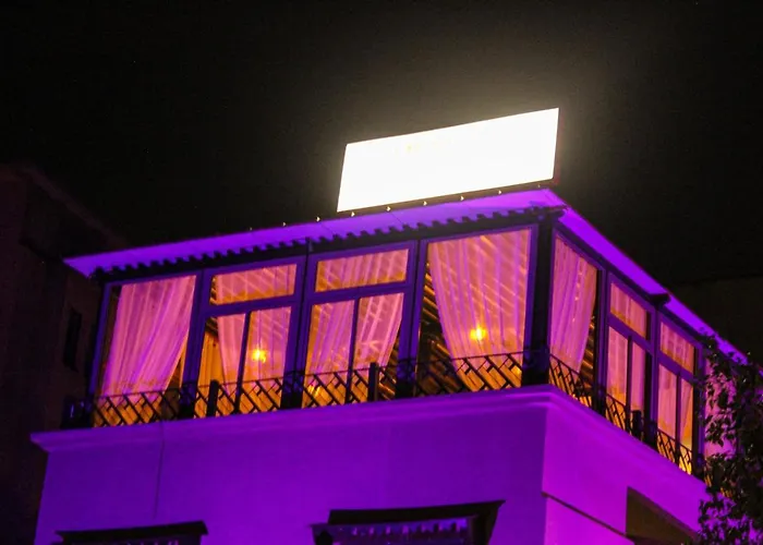 Majorel Pearl -Riad-Restaurant Piscine&Spa